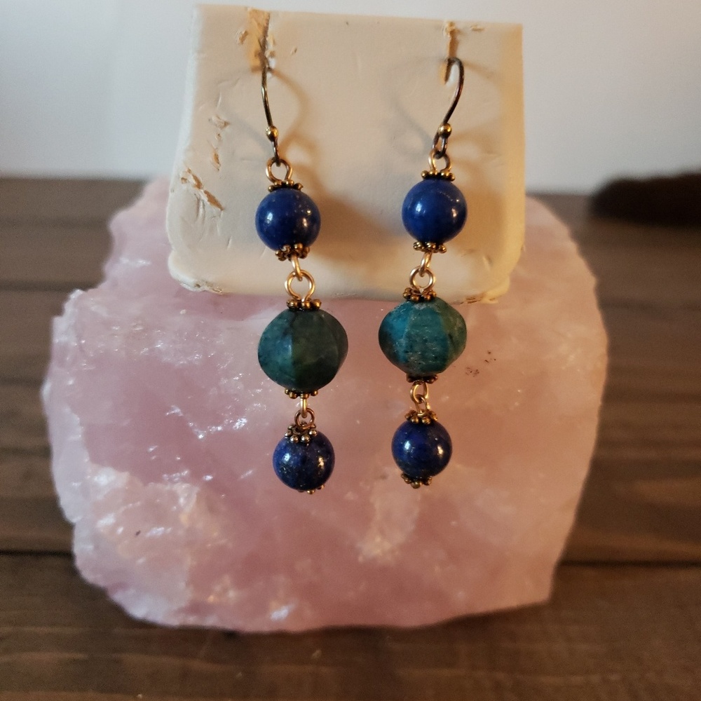 Stone dangle earrings - Picture 3 of 3
